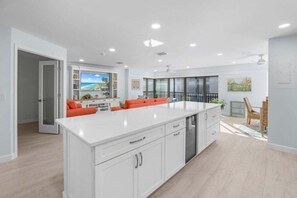 Condo, 2 quartos | Parte interna