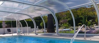 Bungalow with Terrace for 4 People