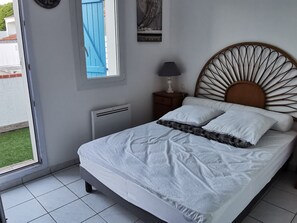 2 bedrooms