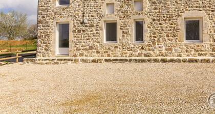 Maison confortable à la campagne avec wifi, parking privé
