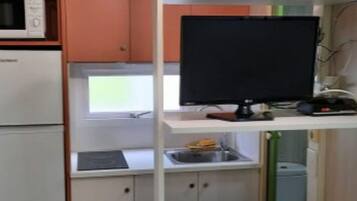 Fridge, microwave, coffee/tea maker