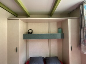 4 bedrooms, free WiFi