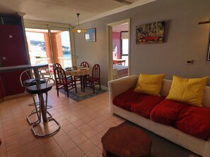 TV, ping pong - 2-room apartment, 4 people, sea view, pool & parking (Sète)