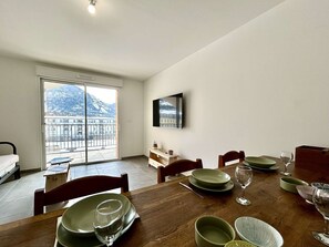 Dining - Modern 3-Room Apartment - 7 Pers. Briançon (Briançon)