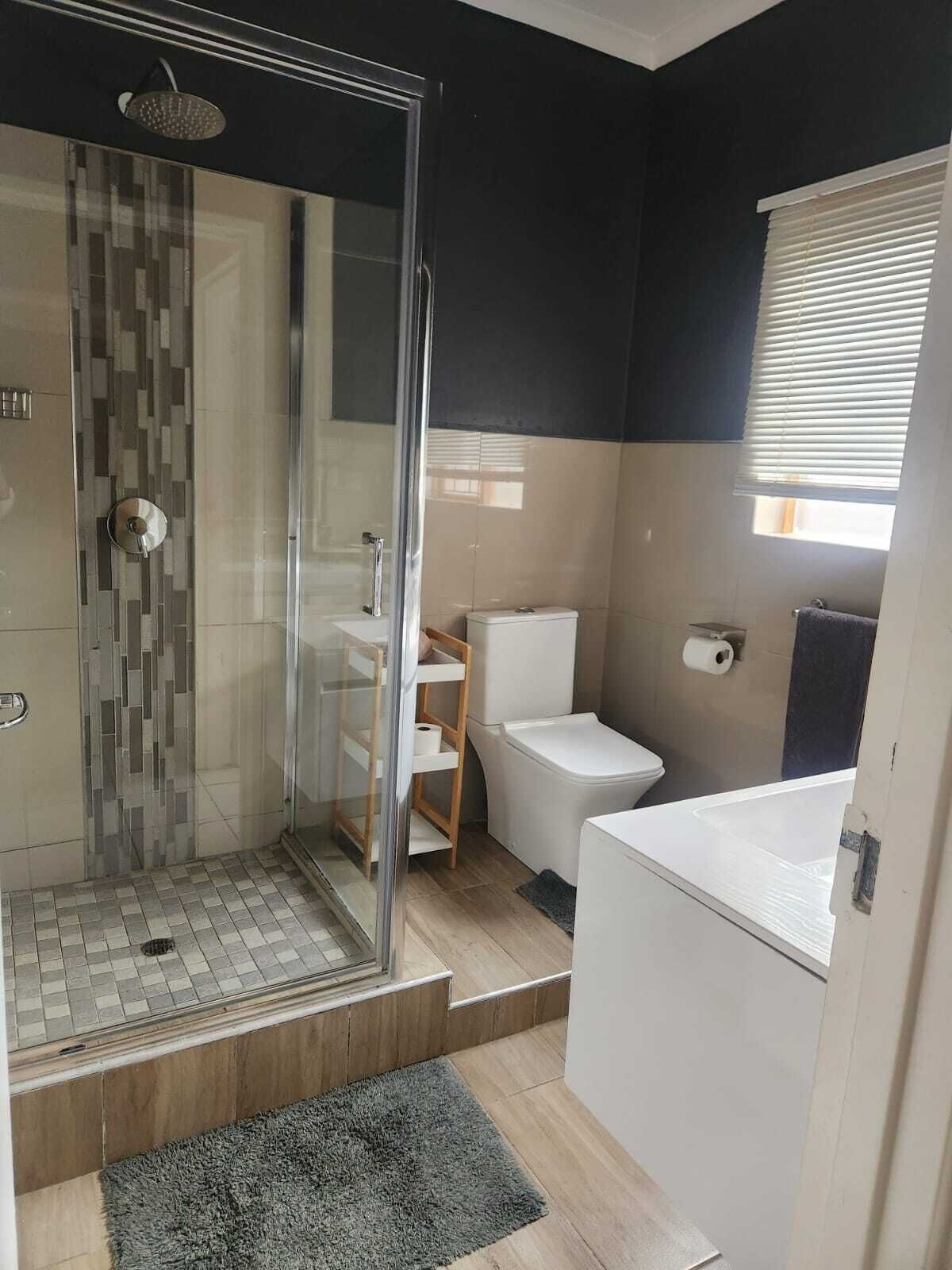 淋浴设施、毛巾、肥皂、洗发水