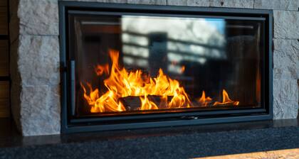 Vila Klif, a spacious vacation home near the ski slopes with a sauna and patio.