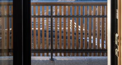 Vila Klif, a spacious vacation home near the ski slopes with a sauna and patio.