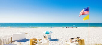 Legasea | Luxe Home, Pool, 302yds to Beach