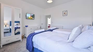 2 bedrooms, individually decorated, individually furnished, free WiFi