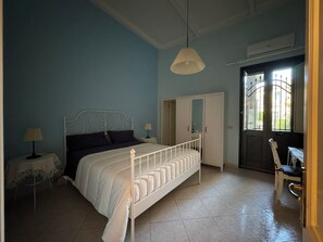 2 Schlafzimmer, Bügeleisen/Bügelbrett, Internetzugang, Bettwäsche