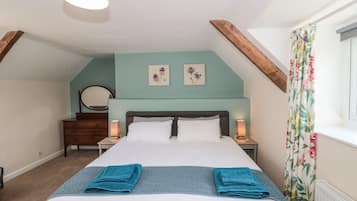 3 bedrooms, individually decorated, individually furnished, free WiFi