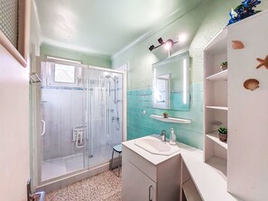 Bathroom - Maison Millet by Interhome (Saint Cyprien)
