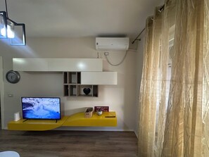 Interior - Relax with the whole family at this peaceful place to stay. (Tiranë)
