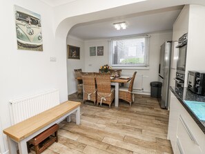 Dining - Red Brick Haven (East Cowes)