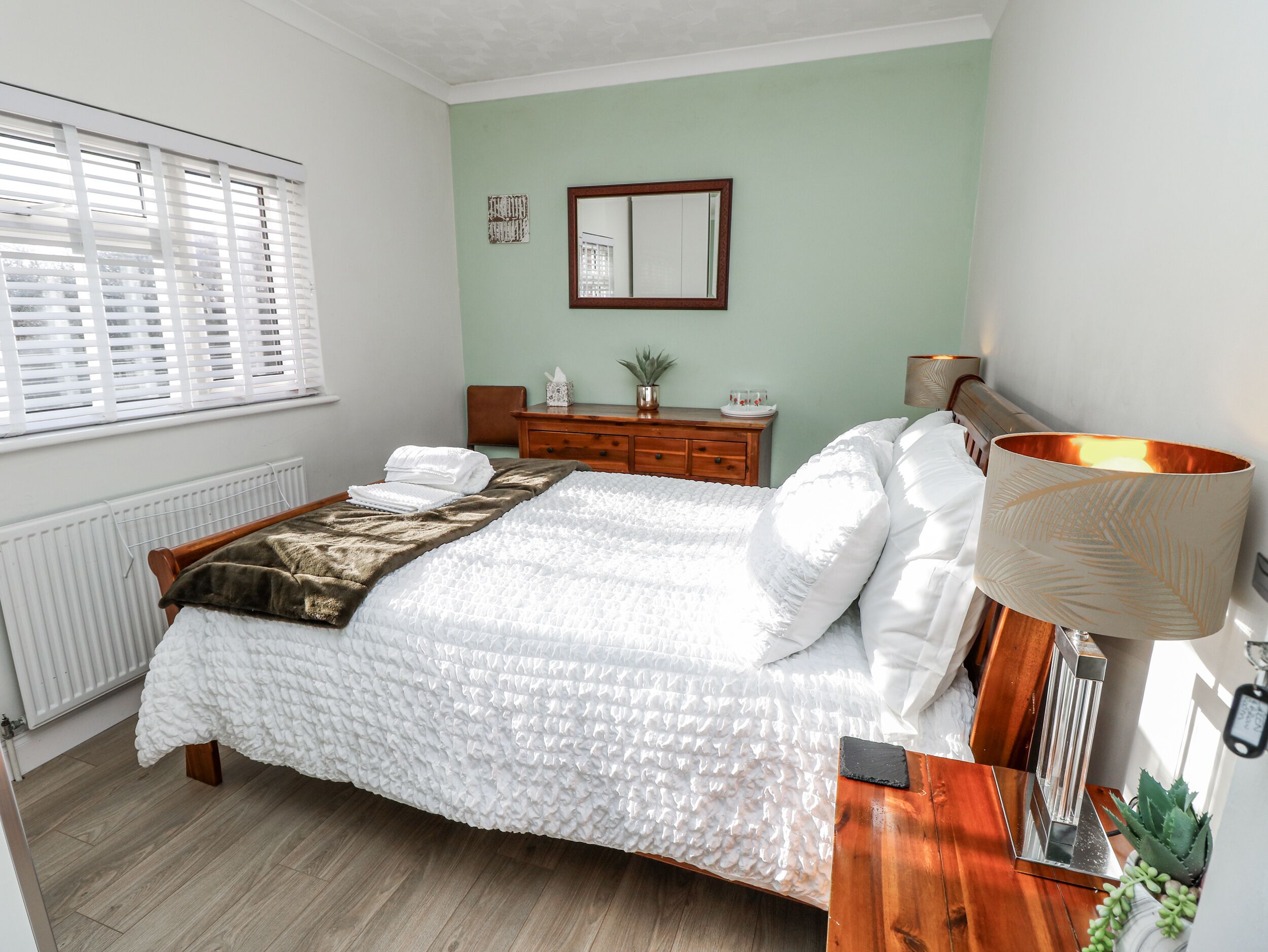 5 bedrooms, individually decorated, individually furnished, free WiFi