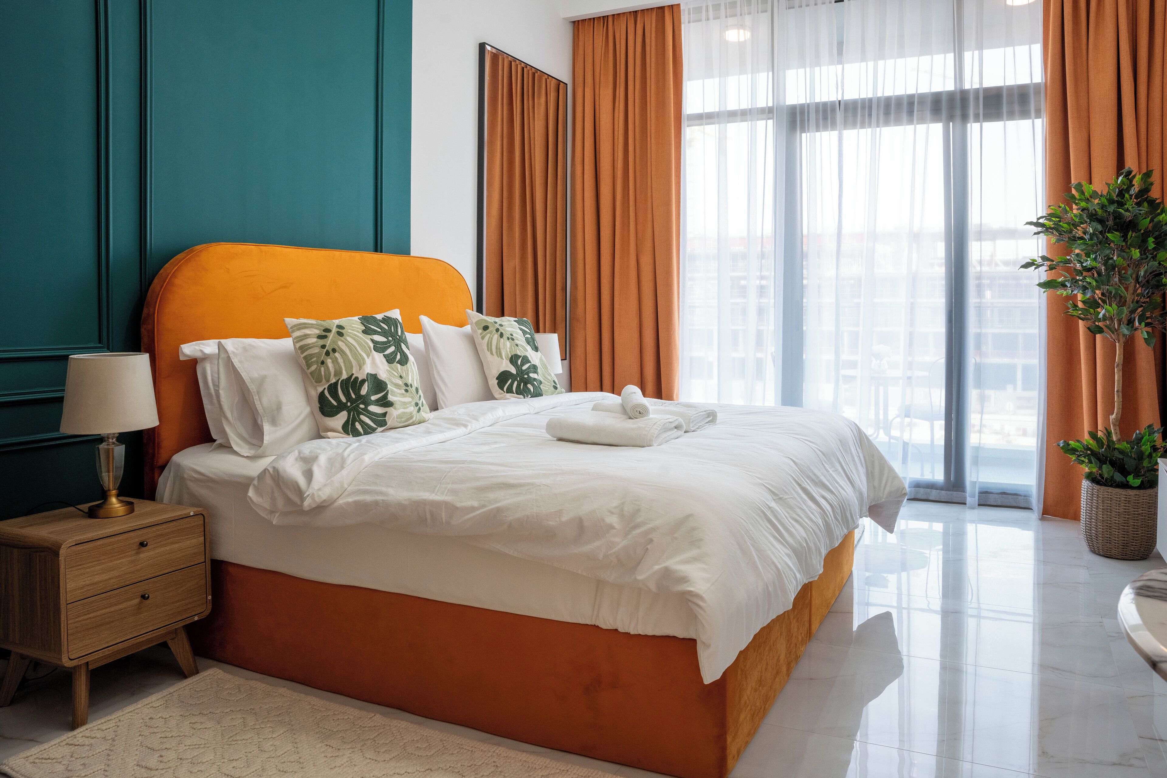 Studio – deluxe | Sengetøy av topp kvalitet, memory foam-senger og safe på rommet