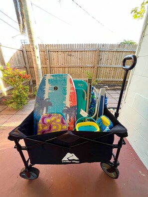 Property grounds - Family Beach Compound | 2 Separate Living Spaces (Cocoa Beach)