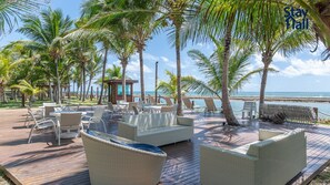 Bungalow | Outdoor dining - Bangalô 5 Qt-piscina e churrasq priv-138 (Ipojuca)