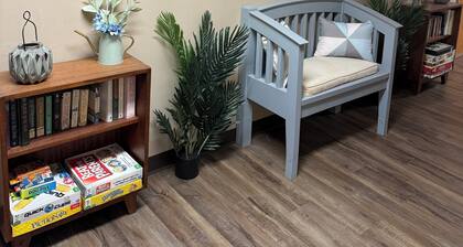 Cozy 1-bedroom suite in quaint Hartley with fireplace, coffee bar, outdoor area.