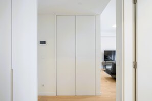 Interior - Modern Lisbon Balcony AND Pool by Homing (Lisbon)