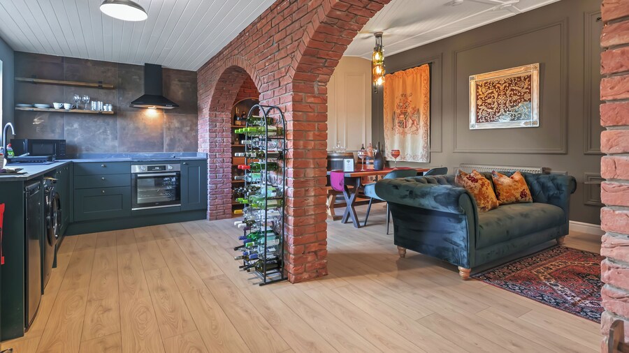 Pools Cottage 4 - The Winery