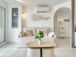 TV - Canal Port Empuries by Interhome (Empuriabrava)