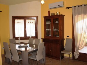 Dining - Penthouse mit Meerblick by Interhome (Calasetta)