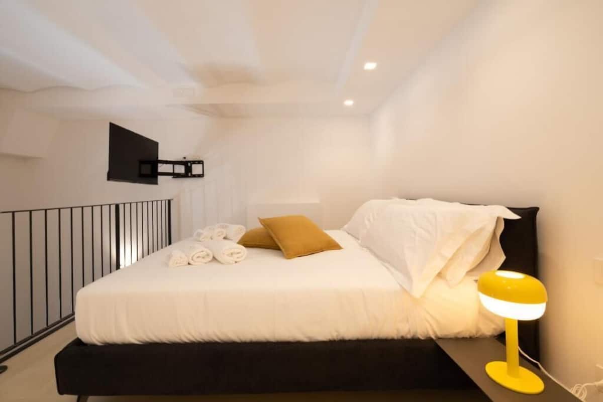 Duplex, para não fumantes, serviço de arrumação | Cortinas blackout, quartos à prova de som, ferros/tábuas de passar roupa