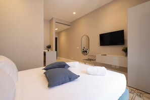 Deluxe Apartment, Balcony, City View | Blackout drapes, soundproofing, iron/ironing board, free WiFi