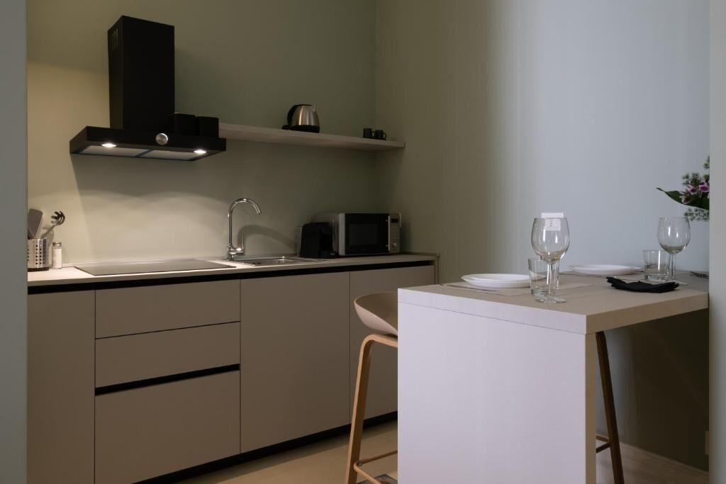 Luxury Apartment, Balcony, City View | Private kitchen