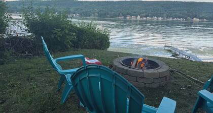 Shore Thing Waneta Lakefront Cottage