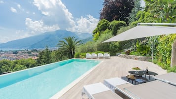 Seasonal outdoor pool, a heated pool