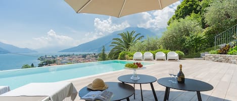 Seasonal outdoor pool, a heated pool