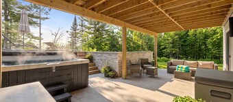 Private Pool, Spa, Pool Table | Chalet Houefifa
