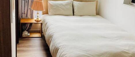 3 chambres, fer et planche à repasser, Wi-Fi, draps fournis
