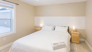 2 slaapkamers, een strijkplank/strijkijzer, wifi, beddengoed