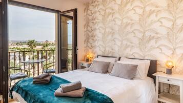 2 chambres, fer et planche à repasser, Wi-Fi, draps fournis