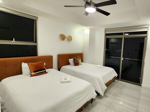 3 室のベッドルーム、アイロン / アイロン台、WiFi (無料)、ベッドシーツ