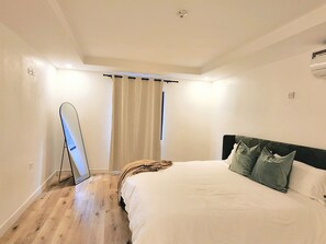 7 bedrooms, desk, iron/ironing board, free WiFi