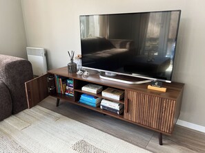 Smart TV, books - De Strandhoed - Boshuys with hot tub (Haarle)