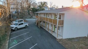 Exterior - Charming Private 1BR Close to Hospital & City Center (Roanoke)