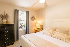 2 bedrooms, iron/ironing board, WiFi, bed sheets