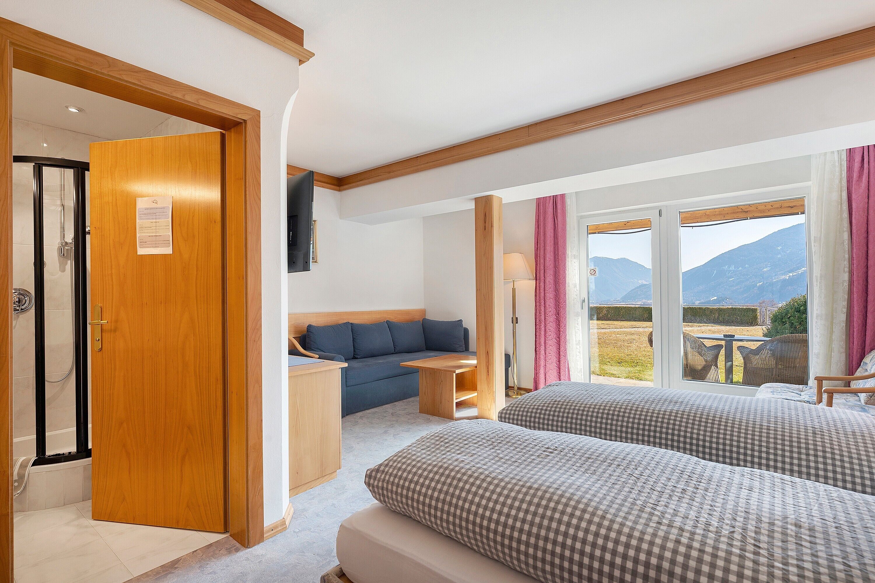 1 bedroom, WiFi, bed sheets