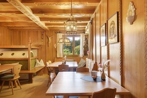 Dining - Room 'Bb Pattis 2P' with Mountain View, Balcony and Wi-Fi (Vipiteno)