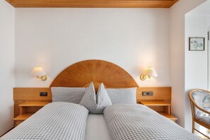 1 bedroom, WiFi, bed sheets - Room 'Bb Pattis 2P' with Mountain View, Balcony and Wi-Fi (Vipiteno)