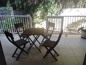 Outdoor dining - Le Maloya'ppart (Saint-André)