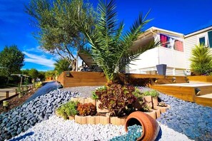 Property grounds - Mobile home 36 m² - 2 bedrooms - Saint-Aygulf (Fréjus) (Fréjus)