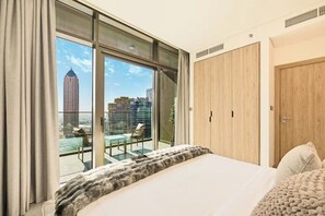 1 slaapkamer, een strijkplank/strijkijzer, wifi, beddengoed