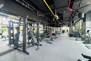 Fitness facility - Curated High-Floor 1BR / Water View / Peninsula 1 (Dubai)