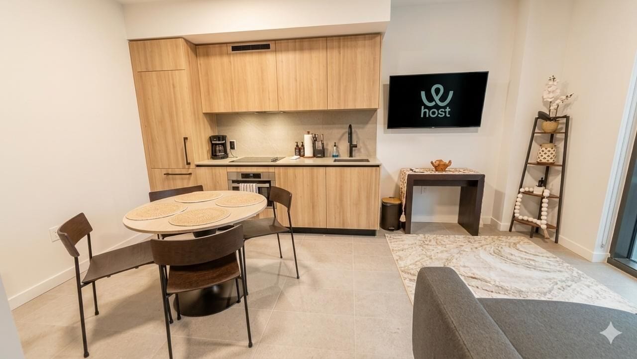 City Apartment, 2 Bedrooms | Private kitchen